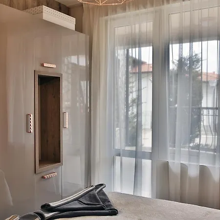 Black Sea Royal Apartamento *